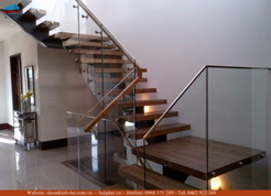 Cầu thang nhôm kính