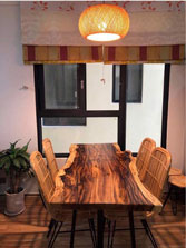 Bàn gỗ tự nhiên