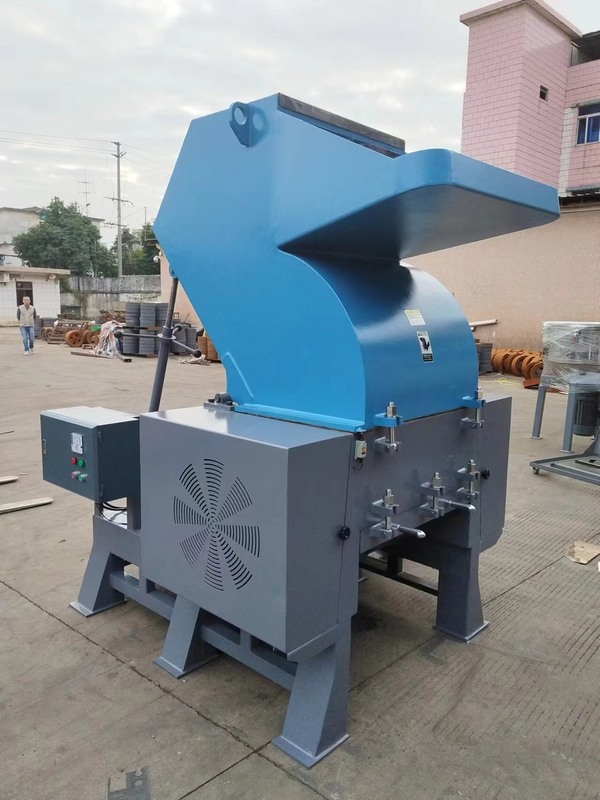 Máy băm nghiền nhựa