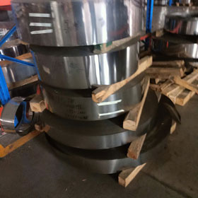 Máy sản xuất lò xò