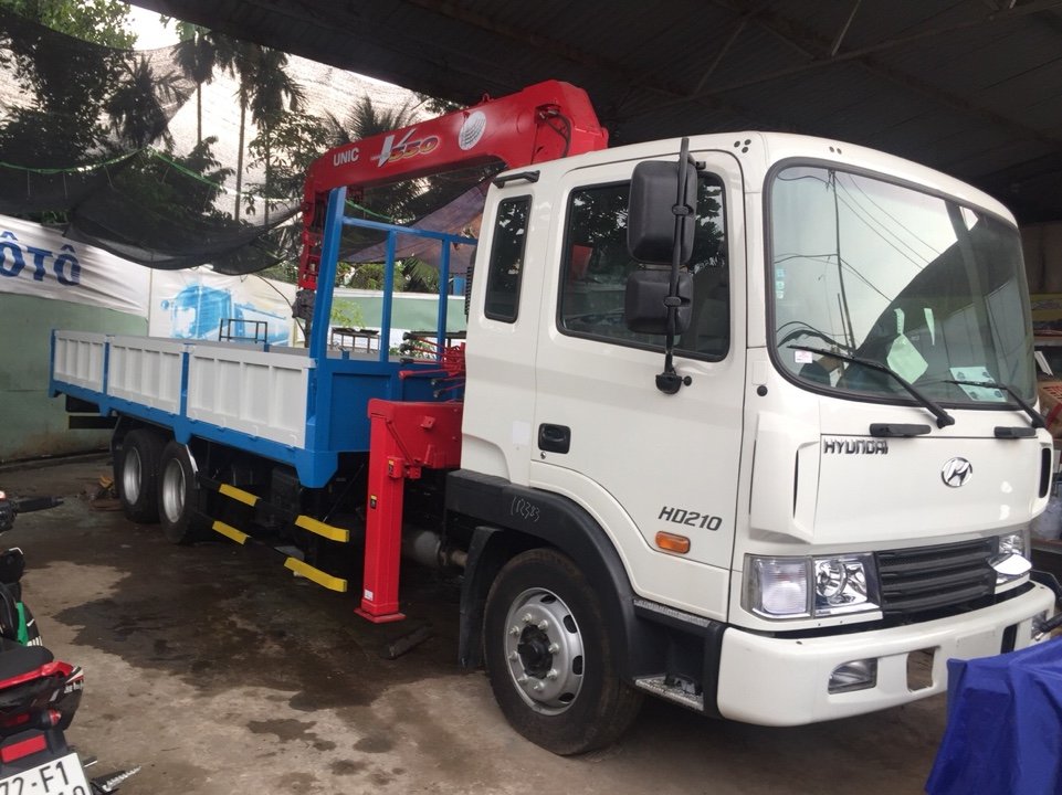 Dịch vụ xe cẩu nâng hạ hàng hóa